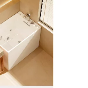 Phối cảnh bồn tắm mini SSWW SKAK6550 trong phòng tắm chung cư hiện đại 3-5m2