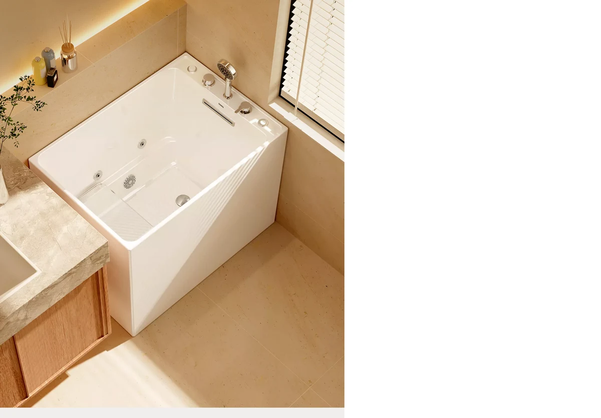 Phối cảnh bồn tắm mini SSWW SKAK6550 trong phòng tắm chung cư hiện đại 3-5m2